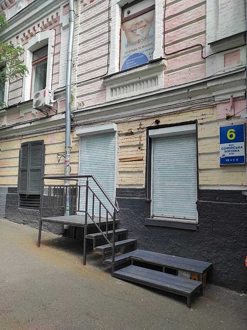image01.jpg