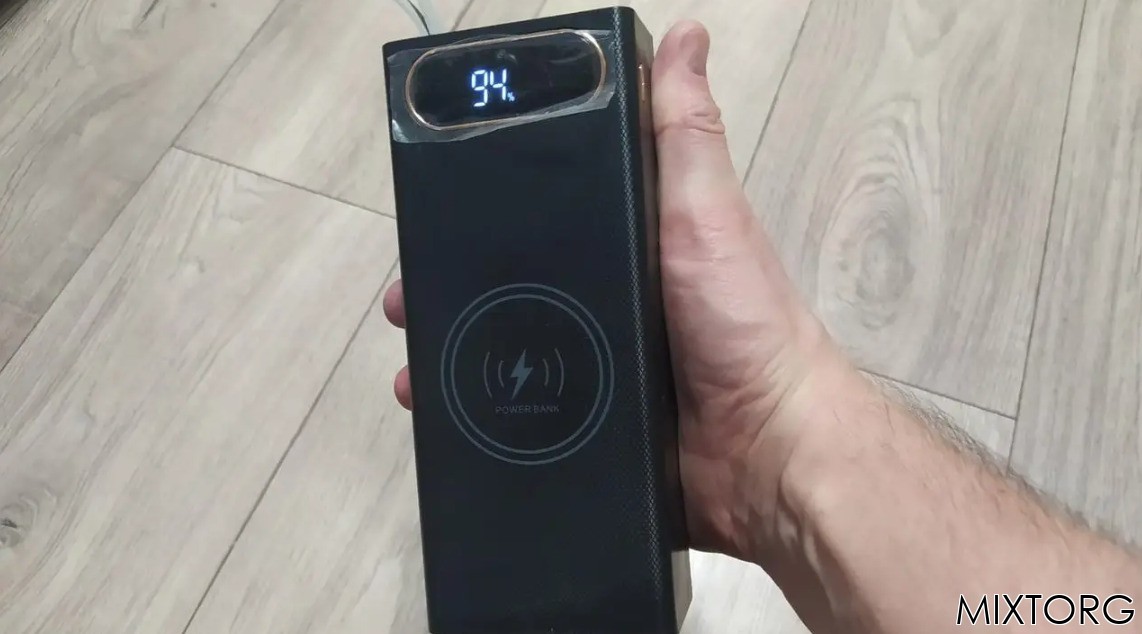 ������ Power Bank �� 16 ����������� 18650