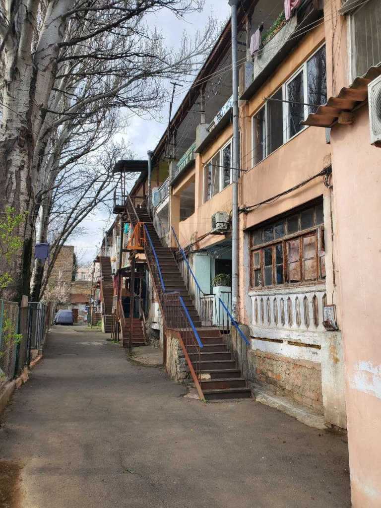 Продам 1-кімнатну квартиру, Одесская обл., Одесса, Хаджибейский р-н, Лазарева