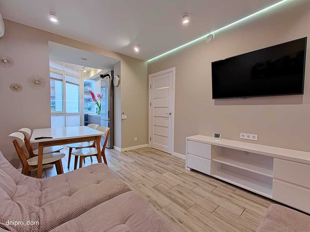 Продам 2-кімнатну квартиру, Днепропетровская обл., Днепр, Соборный р-н, набережная победы