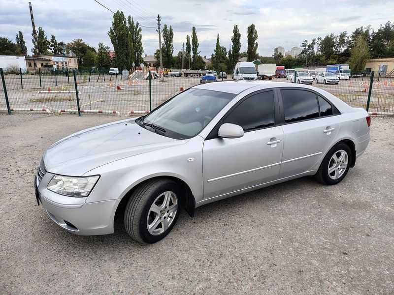  ,  - Hyundai,  - Sonata