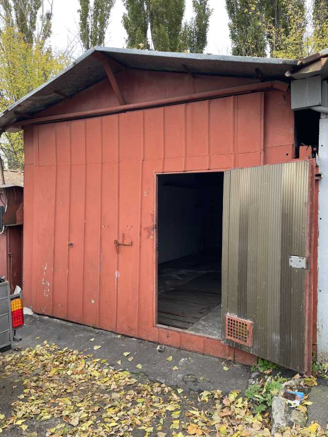 Продам гараж, Киевская обл., Киев, Соломенский р-н, Юліуса Фучика вул.