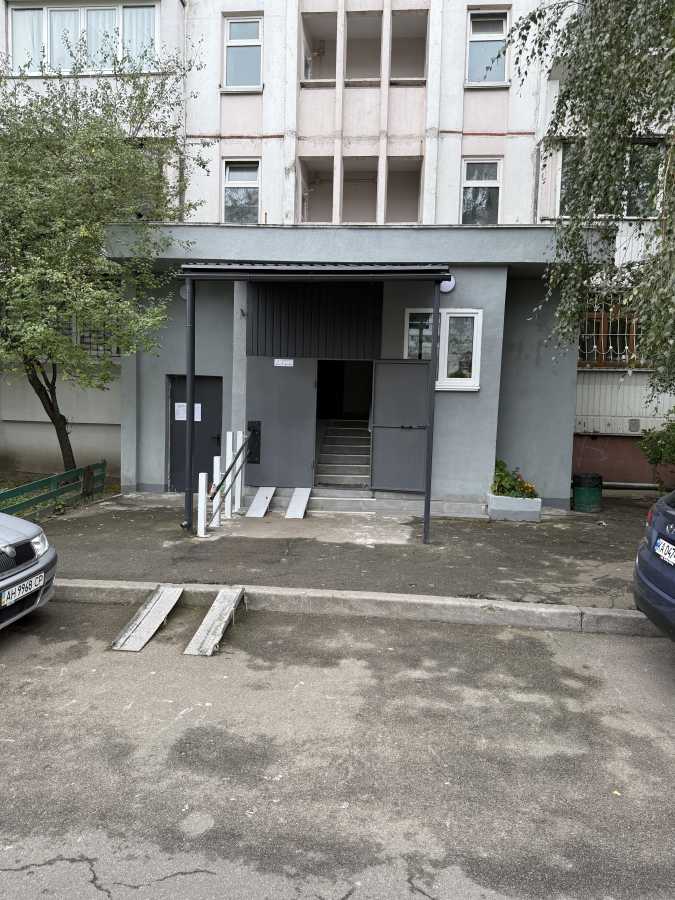  3- ,  ., ,  -,   .