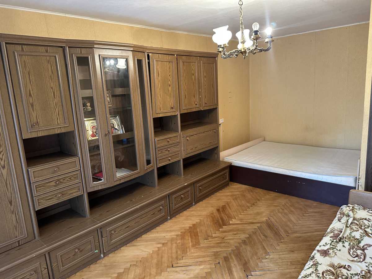 Продам 1-кімнатну квартиру, Киевская обл., Киев, Печерский р-н, Кловський узвіз