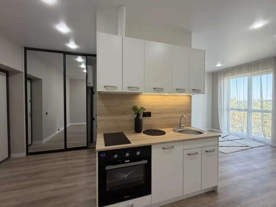 Продам 1-кімнатну квартиру, Киевская обл., Киев, Святошинский р-н, Миколи Трублаїні вул.