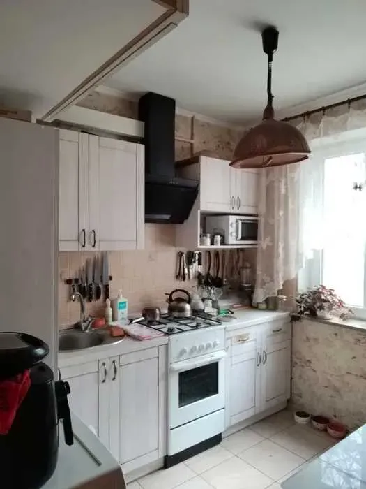 Сдам кімнату, Киевская обл., Киев, Святошинский р-н, Зодчих ул.