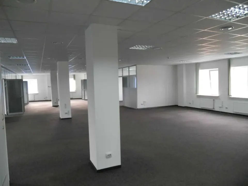 Сдам офіс, Киевская обл., Киев, Оболонский р-н, Новоконстантиновская ул.