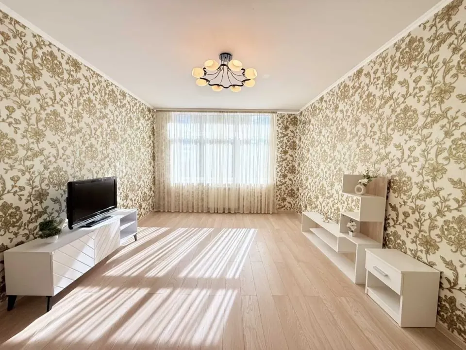 Продам 1-кімнатну квартиру, Киевская обл., Киев, Шевченковский р-н, Сікорського вул.