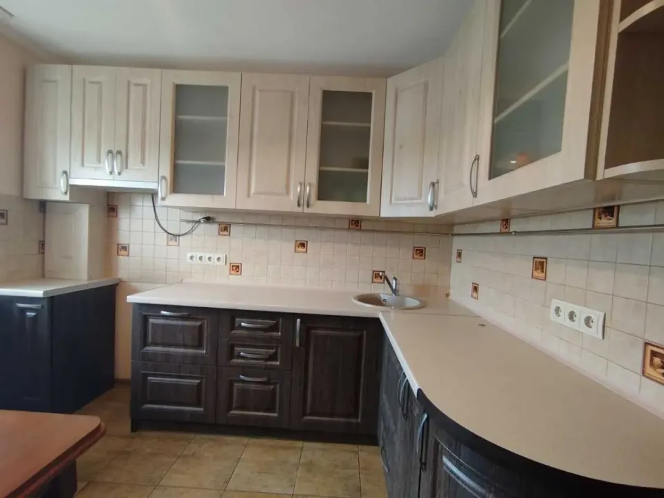 Продам 2-кімнатну квартиру, Киевская обл., Киев, Днепровский р-н, Братиславська вул.