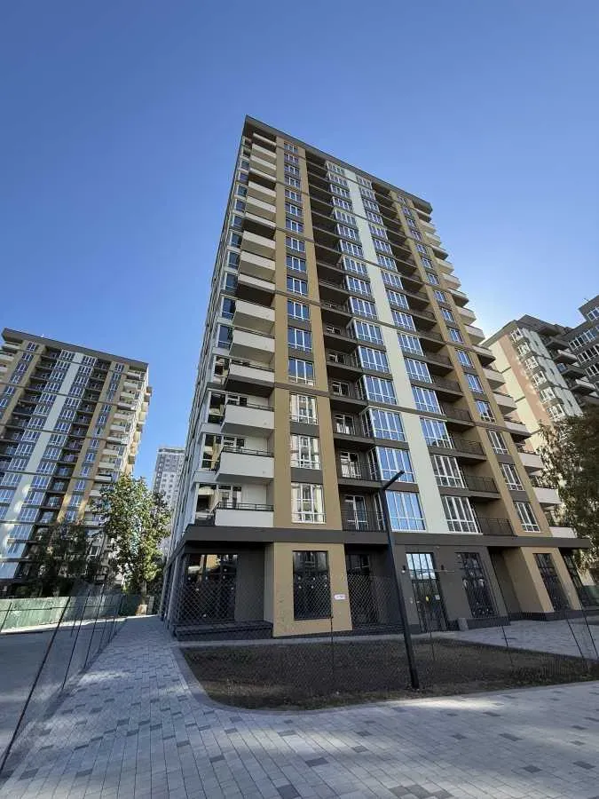 Продам 1-кімнатну квартиру, Киевская обл., Броварский, Бровары, Симоненка