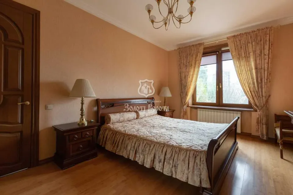 Продам 3-кімнатну квартиру, Киевская обл., Киев, Печерский р-н, Миколи Міхновського бульв. — фото 1