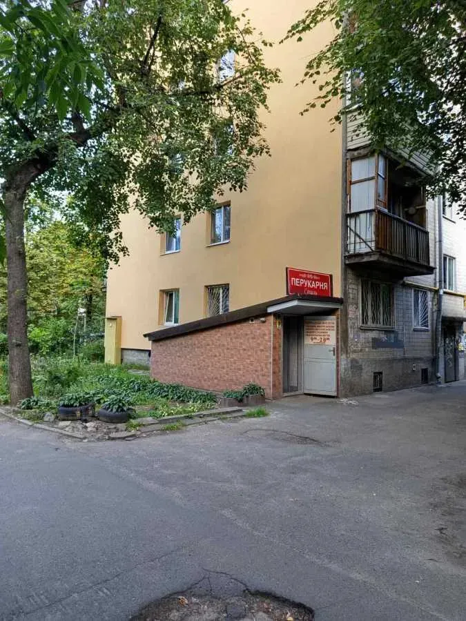 Продам 2-кімнатну квартиру, Киевская обл., Киев, Соломенский р-н, Миколи Василенка вул.