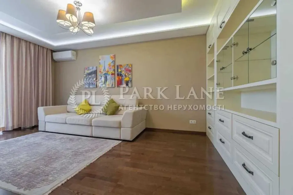 Продам 3-кімнатну квартиру, Киевская обл., Киев, Соломенский р-н, Гарматна вул.