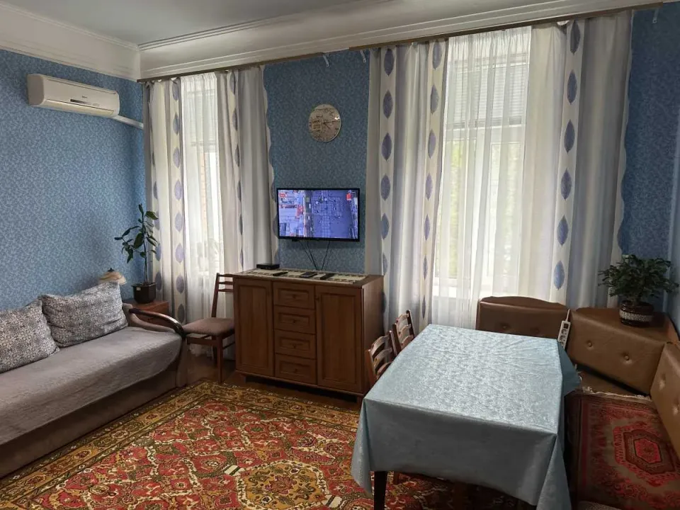 Продам кімнату, Киевская обл., Киев, Шевченковский р-н, Кирпоноса вул.