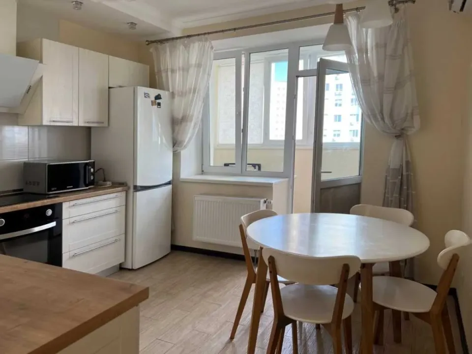Продам 1-кімнатну квартиру, Киевская обл., Киево-Святошинский, Софиевская Борщаговка, Боголюбова