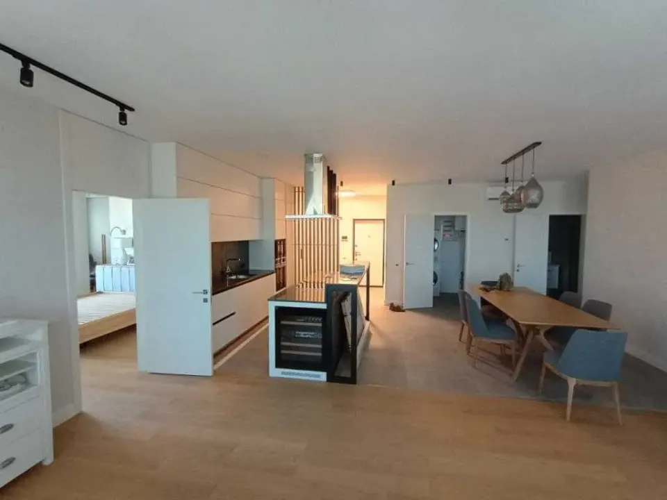 Продам 3-кімнатну квартиру, Киевская обл., Киев, Днепровский р-н, Ованеса Туманяна вул.