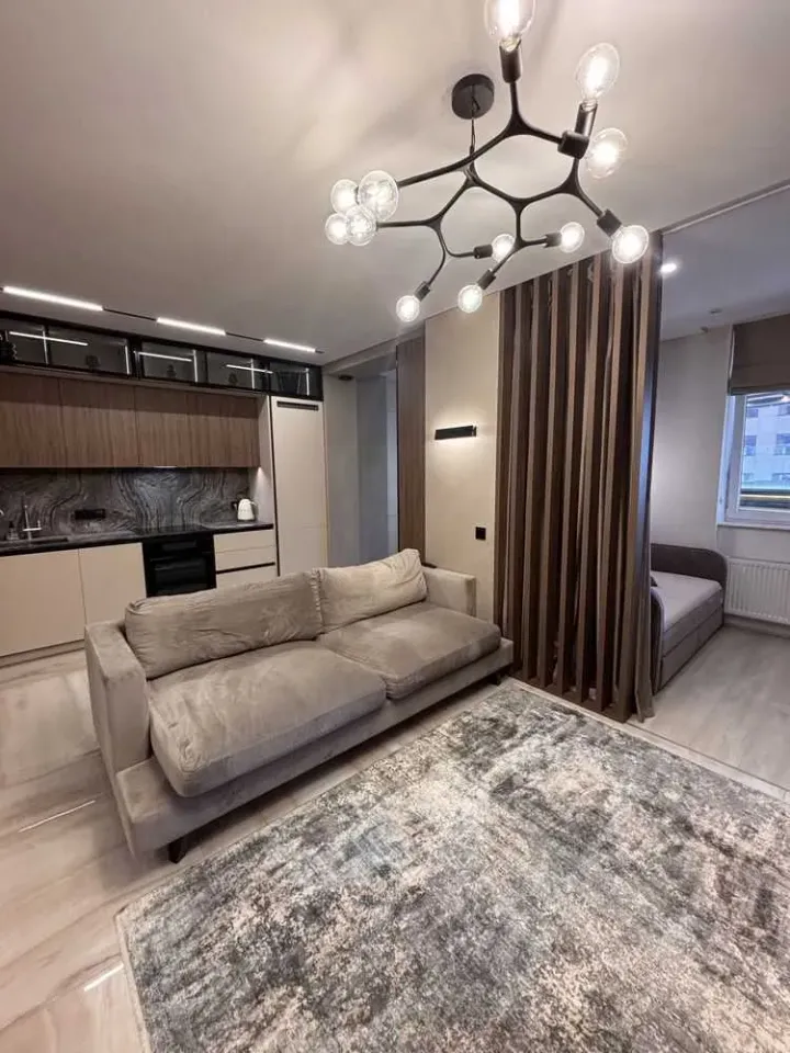 Продам 2-кімнатну квартиру, Киевская обл., Киево-Святошинский, Софиевская Борщаговка, Амосова