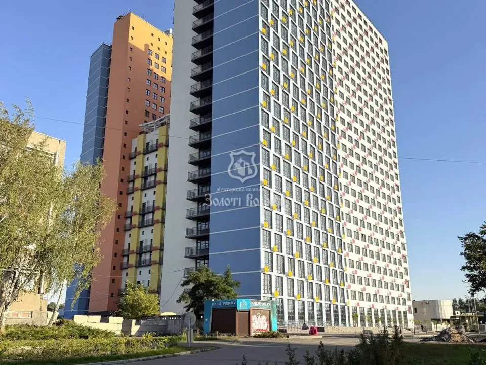 Продам 1-кімнатну квартиру, Киевская обл., Киев, Деснянский р-н, Крайня вул.